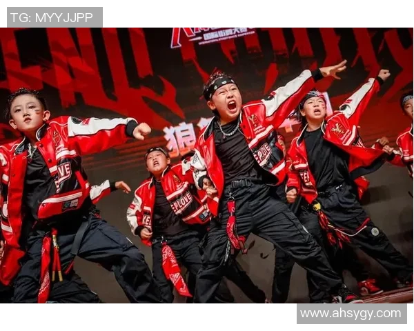 重庆街舞队灵活性创新高引领全国街舞新潮流