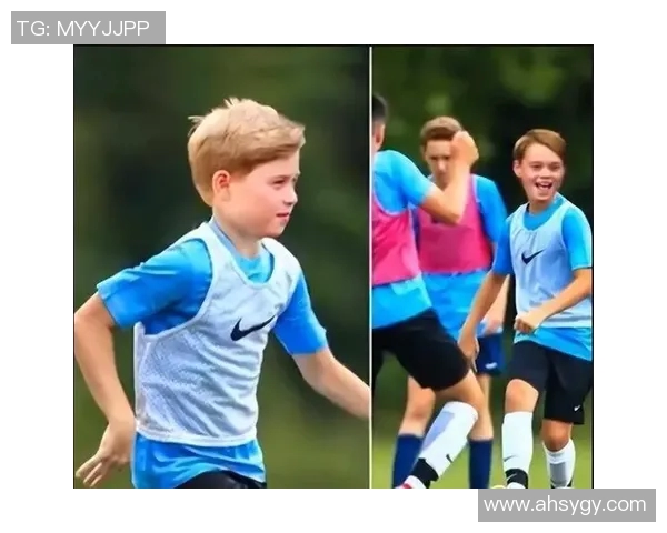 足球明星之子颜值爆表引发热议成为新一代帅气小王子 足球明星之子颜值爆表引发热议成为新一代帅气小王子